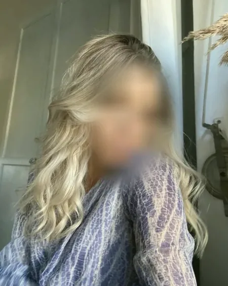 Aleksandra, 20