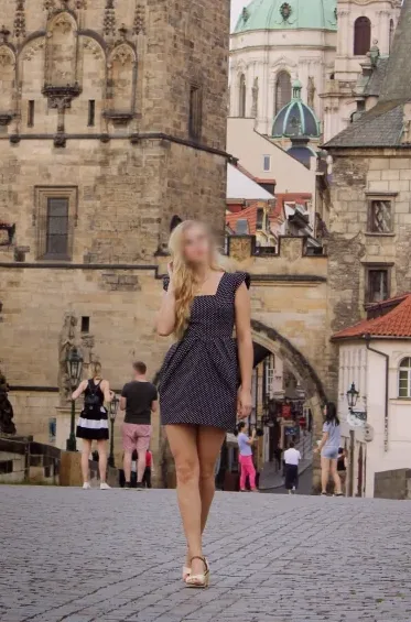 Bettina, 29