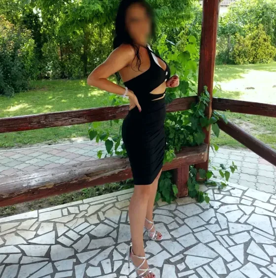 Denise, 36
