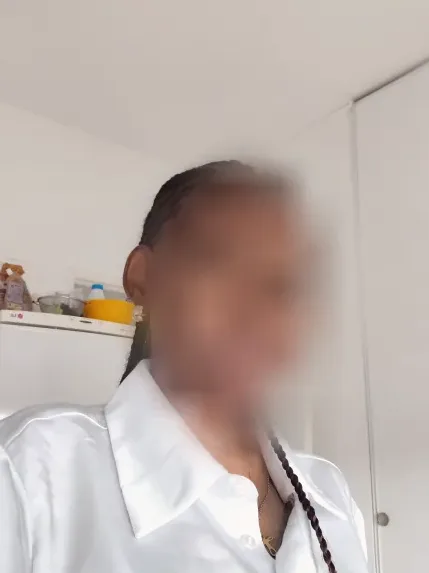Hanna, 34