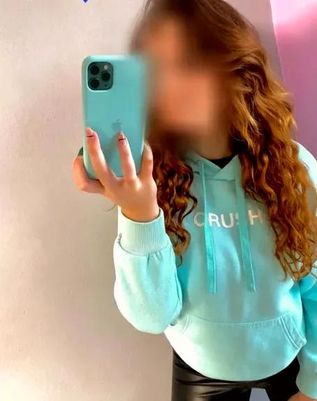 Karin, 31
